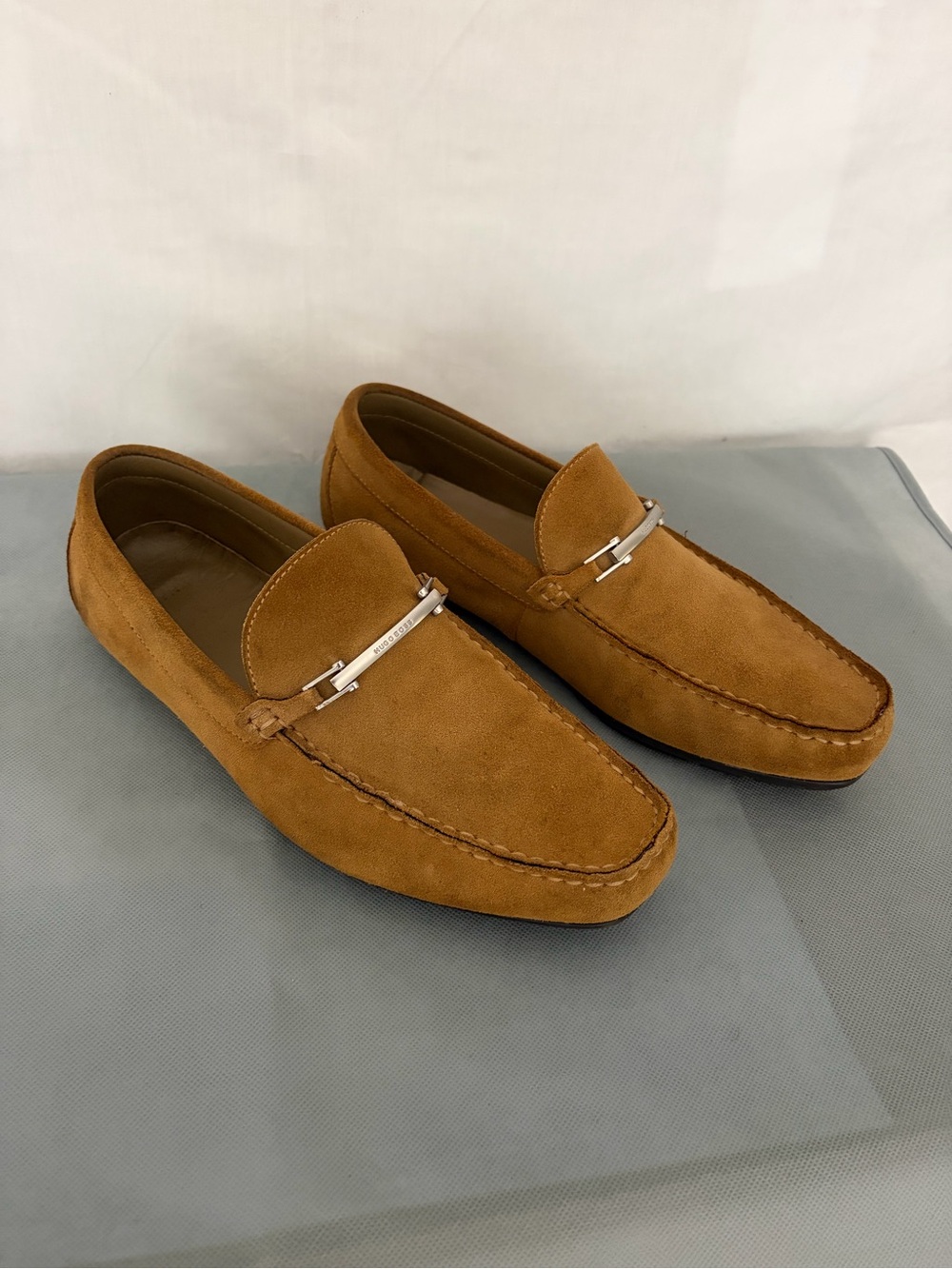 Hugo Boss Tan Suede Loafers Metal Bit Hardware Mens 8.5 (B213)